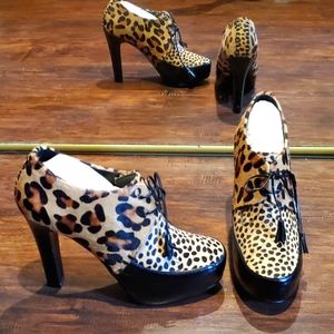 Carlos Falchi leopard print heels. Never worn.